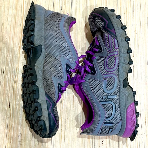 adidas Sneakers - Picture 3 of 8